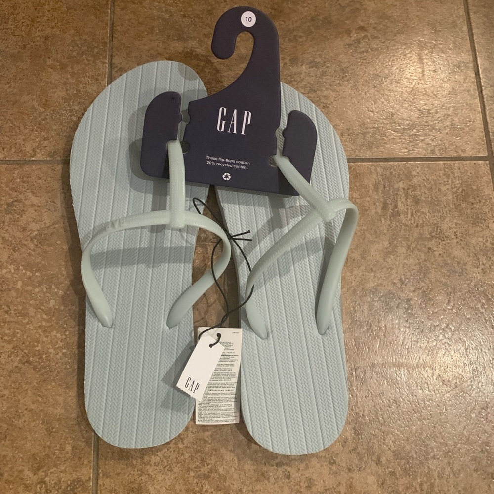 NWT Gap Logo  T-Strap Flip Flops Sandals Light Green Various Sizes